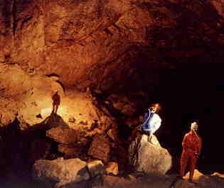 Salzgrabenh�hle - im Satteldom � C. Grubert